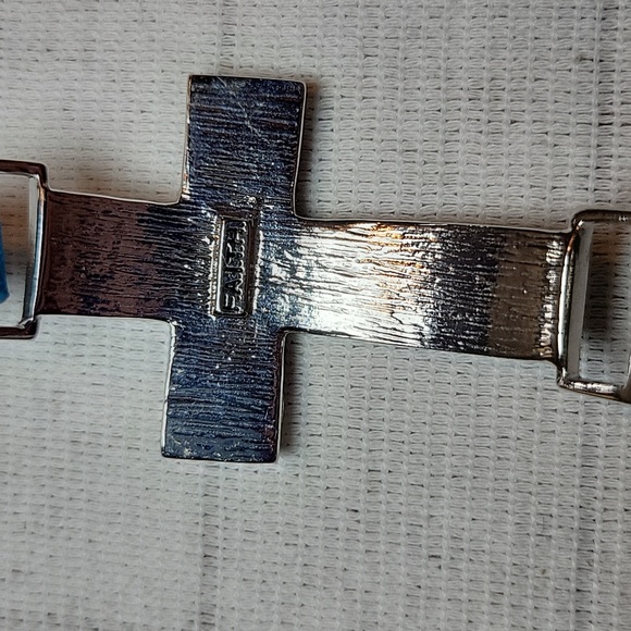 Cross Bracelet, multiple color straps - Picture 4 of 9